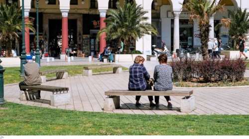 Κορονοϊός: 2.188 νέα κρούσματα σήμερα - Μειώθηκαν στους 677 οι διασωληνωμένοι - 56 θάνατοι