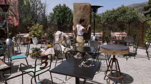 Εστίαση: Πρώτο βήμα επιστροφής στην κανονικότητα - Το μεγάλο στοίχημα για την κυβέρνηση