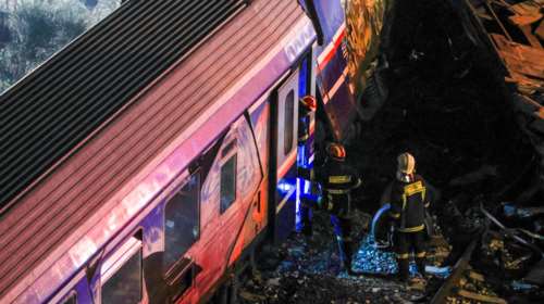 &quot;Όλα είναι λίγο αχταρμάς κυρία μου&quot;: Ο απίστευτος διάλογος μητέρας με σταθμάρχη στη Λάρισα