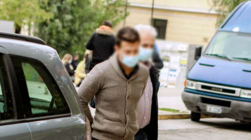 &quot;Εκανα ένα λάθος&quot;: Στη φυλακή ο 35χρονος προπονητής τένις για αποπλάνηση ανήλικων μαθητριών