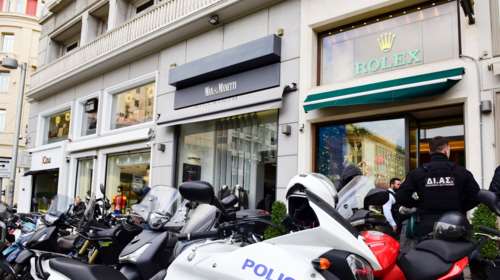Ληστεία στη Rolex: Το κρίσιμο λάθος των ληστών και οι ομοιότητες με τους διαβόητους &quot;Ροζ Πάνθηρες&quot;  [Βίντεο]