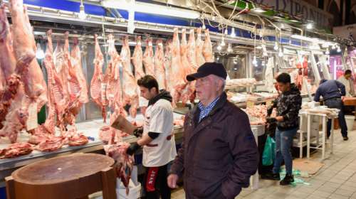 Σταθερές οι τιμές στο καλάθι του νοικοκυριού και στο καλάθι των νονών - Αναλυτικά οι νέοι πίνακες με τις τιμές