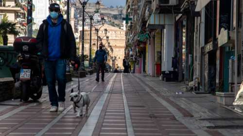 Eπιτροπή των λοιμωξιολόγων: Άσχημα νέα - Καμία χαλάρωση σε ωράριο και μετακινήσεις για τις γιορτές