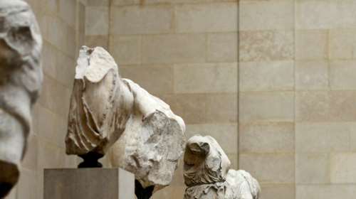 Αδειάζουν τον Σούνακ οι &quot;Times&quot;: Τα Γλυπτά του Παρθενώνα πρέπει να επιστρέψουν στο φυσικό τους μέρος