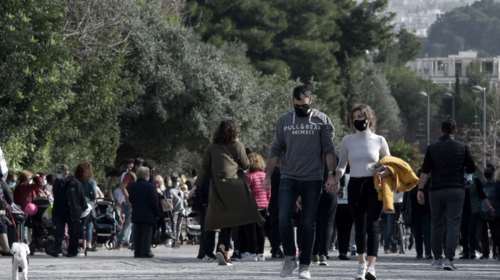 Πάει περίπατο η καραντίνα - Όλοι έξω: Χαμός σε Γλυφάδα, Φλοίσβο, Καβούρι - Βόλτες και σε Ακρόπολη, Φιλοπάππου [εικόνες]