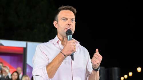 Στη Θεσσαλονίκη ο Κασσελάκης: Σας ευχαριστώ όταν μου λέτε &quot;μη μασάς, κράτα γερά, δυνατά&quot;