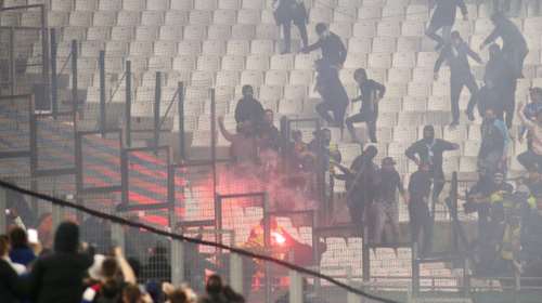 Μαρσέιγ - ΠΑΟΚ: Άγρια επεισόδια μέσα στο &quot;Βελοντρόμ&quot; - Ξύλο, καπνογόνα και χημικά στις εξέδρες των οπαδών του ΠΑΟΚ [Εικόνες - Βίντεο]
