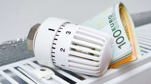 Οι νέες επιδοτήσεις στους λογαριασμούς του ρεύματος στον Φεβρουάριο: 40 ευρώ ανά μεγαβατώρα για το 90% των νοικοκυριών