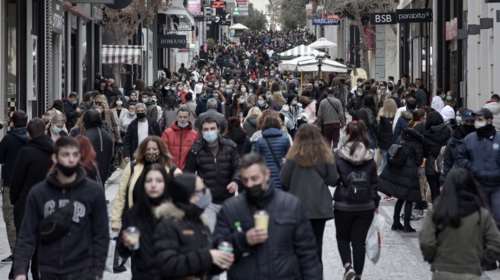 Νέα μέτρα μετά το άνοιγμα των σχολείων: Υποχρεωτικός εμβολιασμός για τους άνω των 50 και περιορισμοί για τους ανεμβολίαστους