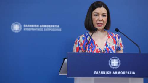 Ενοχλημένη η Αριστοτελία Πελώνη: Σταματήστε τα fake news – Είμαστε όλοι εδώ