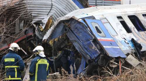 Süddeutsche Zeitung για τραγωδία στα Τέμπη: Αποδιοπομπαίος τράγος ο σταθμάρχης για την οργανωτική αποτυχία