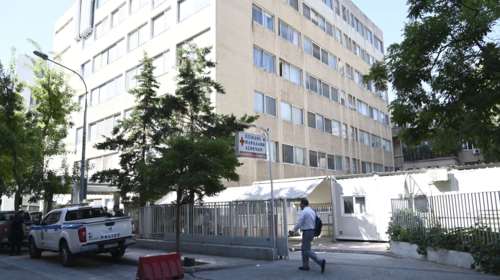 Νέα Φιλαδέλφεια: Στον Ερυθρό Σταυρό τρεις Έλληνες και ένας Κροάτης – Στο νοσοκομείο και η μητέρα του 29χρονου