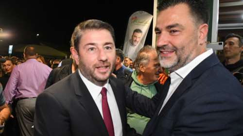 Νέα επίθεση Ανδρουλάκη σε κυβέρνηση: &quot;Η ΝΔ αντί να κοιτάει τον λαό, κοιτάει μόνο την εξουσία&quot;