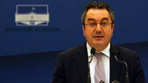 Κορονοϊός - Ηλίας Μόσιαλος: Αυτά είναι όλα τα δεδομένα για τα εμβόλια, εννέα μήνες μετά