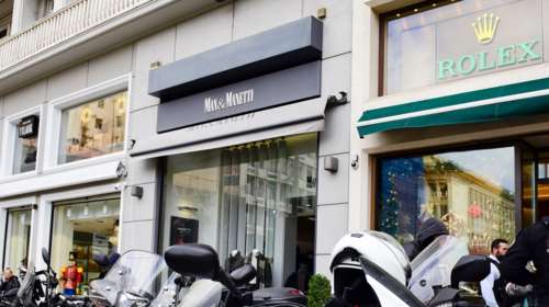 Απίστευτη ληστεία στο κέντρο της Αθήνας: Έκλεψαν 20 Rolex από κατάστημα [εικόνες]