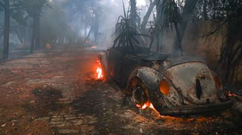 Φωτιά στη Βαρυμπόμπη: Πώς θα προστατευθούμε από τον καπνό και τα αιωρούμενα σωματίδια -Τι προκαλούν στον οργανισμό