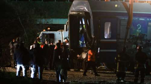 Σύγκρουση τρένων στα Τέμπη: Σε κατάσταση σοκ η σταθμάρχης Νέων Πόρων - Τι αναφέρει το περιβάλλον της