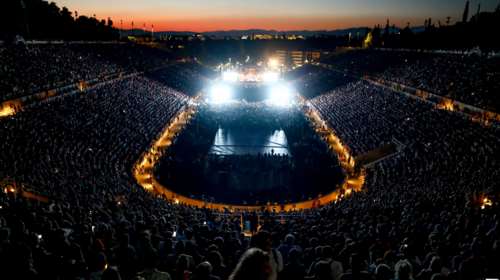 Λαοθάλασσα στο Καλλιμάρμαρο για τον Μίκη Θεοδωράκη - Ιστορική συναυλία για τα 100 χρόνια από τη γέννησή του [εικόνες - βίντεο]