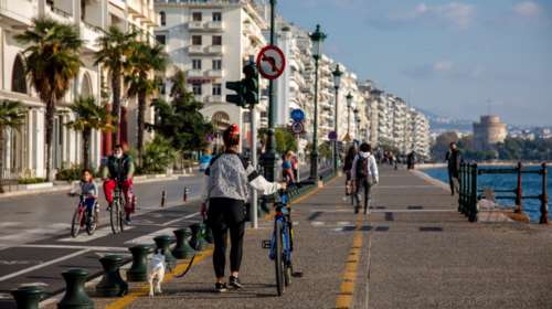 Κορονοϊός: Παραμένει &quot;πρωταθλήτρια&quot; με 203 νέα κρούσματα η Θεσσαλονίκη - 164 περιστατικά στην Αττική