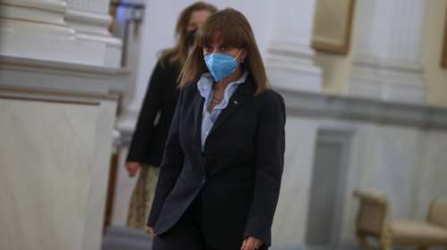 Η Κατερίνα Σακελλαροπούλου για την Ημέρα Μνήμης Ολοκαυτώματος: Τιμάμε τα εκατομμύρια θύματα της ναζιστικής φρίκης