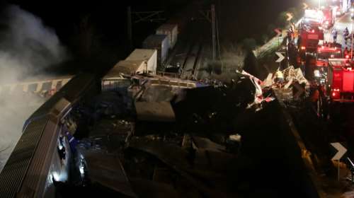 Σύγκρουση τρένων στα Τέμπη: Παρέμβαση Ντογιάκου για τα αίτια - Στον εισαγγελέα Λάρισας η εποπτεία των ερευνών