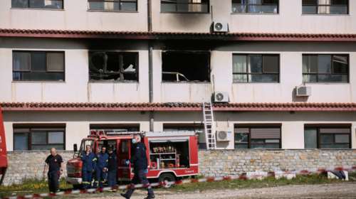 Νοσοκομείο Παπανικολάου: Στο χειρουργείο ένας από τους δύο τραυματίες μετά την φωτιά - Όλη η ανακοίνωση
