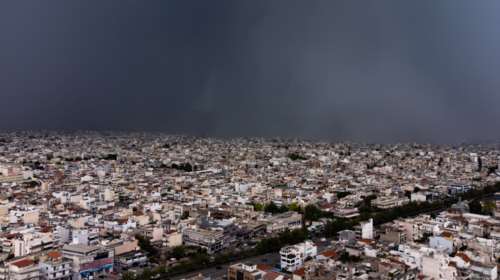 Σάκης Αρναούτογλου: Θα φυσήξουν πολύ δυνατοί, επικίνδυνοι νοτιάδες - Πότε θα έρθουν οι καταιγίδες στην Αθήνα