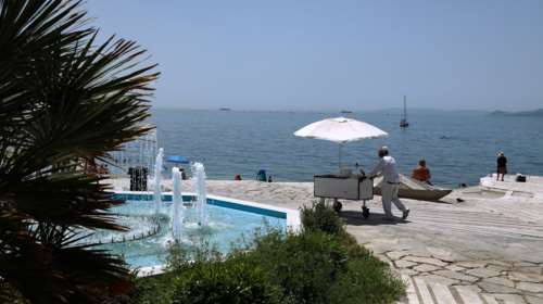 ΙΕΛΚΑ: Το 52% των Ελλήνων δεν σχεδιάζει διακοπές για το φετινό καλοκαίρι