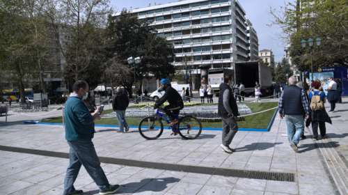 Κορονοϊός: Στο επίκεντρο της πανδημίας η Αττική με 607 νέα κρούσματα - Ακολουθούν η Θεσσαλονίκη με 230, η Λάρισα με 89 και η Πάτρα με 54