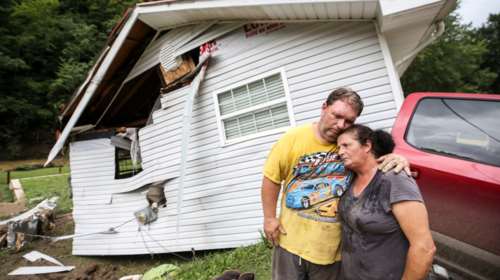 ΗΠΑ: 25 νεκροί από τις φονικές πλημμύρες στο Κεντάκι - Δρόμοι μετατράπηκαν σε χειμάρρους [εικόνες - βίντεο]