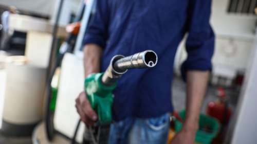 Στα ύψη οι τιμές των καυσίμων: Δύο ευρώ η βενζίνη - Ανοιχτό το ενδεχόμενο για νέα αύξηση το Πάσχα