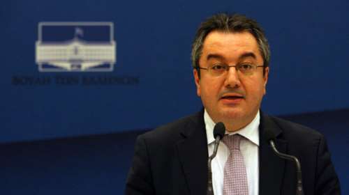 Μόσιαλος για το εμβόλιο: &quot;Δεν πρέπει να είναι υποχρεωτικό&quot; - Πότε θα επιτευχθεί μεγάλο ποσοστό ανοσίας στην κοινότητα [Βίντεο]