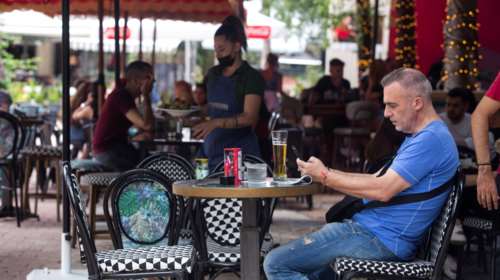 Κορονοϊός: &quot;Βράζει&quot; η Αττική με 1.216 νέα κρούσματα - 184 στη Θεσσαλονίκη, στα ύψη Ηράκλειο και Ρέθυμνο