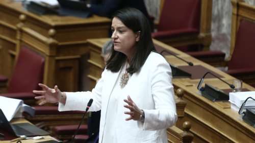 Κεραμέως: Οσο ο Τσίπρας παραμένει σιωπηλός, σημαίνει ότι υιοθετεί τις απόψεις Βερναρδάκη