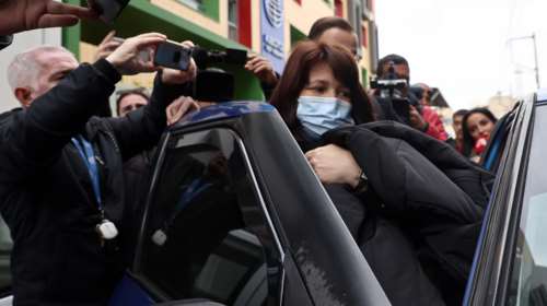 Κιβωτός του Κόσμου: Χαμός στη δομή του Κολωνού με την πρεσβυτέρα - Μαζεύει τα πράγματά της σε κούτες [εικόνες]