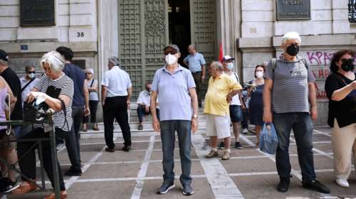 Στο τραπέζι νέο market pass και έκτακτο επίδομα σε συνταξιούχους - Ο Μητσοτάκης θα αποφασίσει πότε θα δοθούν