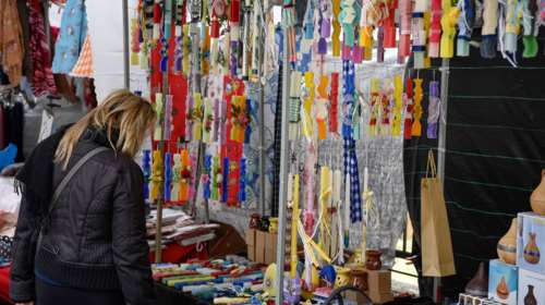 Αυτό είναι το εορταστικό ωράριο για το Πάσχα - Δείτε πώς θα λειτουργήσουν τα καταστήματα ως το Μ. Σάββατο