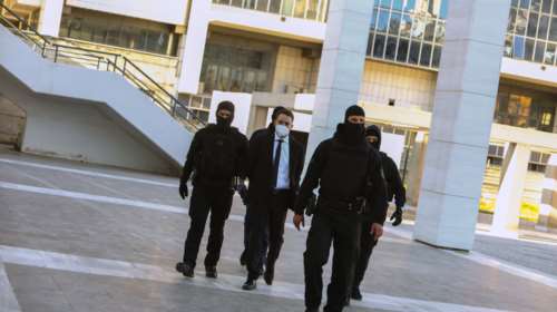 Μπάμπης Αναγνωστόπουλος: Υπήρξαν στιγμές που "έσπασε" μιλώντας για τη σύζυγό του και τη ζωοκτονία, λέει ο δικηγόρος του