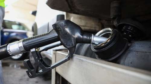 Καύσιμα: Ανάσα η πτώση των τιμών για το οικογενειακό πορτοφόλι - Πόσο κοστίζουν βενζίνη και πετρέλαιο θέρμανσης