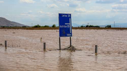 Κακοκαιρία Daniel: Της ζήτησαν να πληρώσει 8 ευρώ διόδια για να πάει στη Λάρισα να πάρει νερό - Νέα καταγγελία