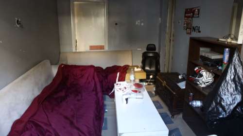 Ίλιον: Αναβιώνει στο δικαστήριο η φρίκη του ομαδικού βιασμού 15χρονου- Στο εδώλιο 12 νεαροί και οι κοπέλες μάρτυρες των βασανιστηρίων