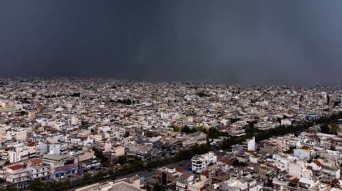 Κακοκαιρία Αθηνά: Συνεχίζεται για 6η ημέρα - Αναμένονται ισχυρά φαινόμενα σε Αττική και Εύβοια
