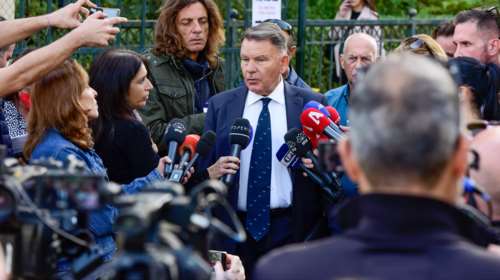 Ο Κούγιας καρφώνει τον γιο του Σόμπολου: Το έπαιζε προστάτης της Πισπιρίγκου, της έδωσε λάθος συμβουλές