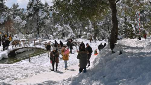 Καιρός: Χιόνια πάλι στην Αττική την Τρίτη - Αεροχείμαρρος βάζει τη χώρα στην κατάψυξη