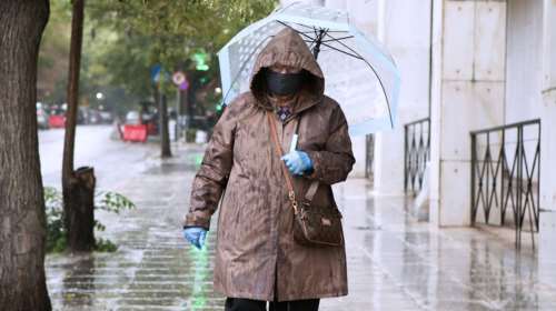 Αλλάζει το σκηνικό του καιρού: Βροχές, χιόνια και πτώση της θερμοκρασίας - Διπλή κακοκαιρία φέρνει η &quot;πολική μπάλα&quot;