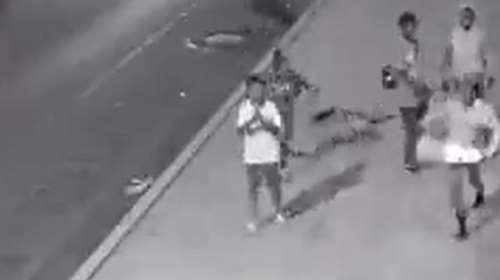 Αποτρόπαια επίθεση στις ΗΠΑ: Έφηβοι χτύπησαν μέχρι θανάτου ηλικιωμένο με κώνο οδικής σήμανσης [βίντεο]