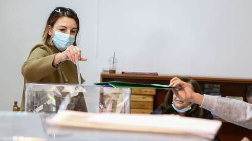 Δημοσκόπηση Metron Analysis: Στο 6,9% η διαφορά της ΝΔ με τον ΣΥΡΙΖΑ - Απίθανη η επίτευξη αυτοδυναμίας