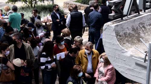 Εκλογές για την επιστροφή στην ονομασία &quot;ΠΑΣΟΚ - Κίνημα Αλλαγής&quot;: Πάνω από 150.000 η εντυπωσιακή συμμετοχή