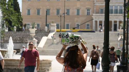 Νέο έκτακτο δελτίο για τον καύσωνα: Πού και πότε θα &quot;χτυπήσουν&quot; 45άρια - Οι περιοχές που βρίσκονται στο &quot;κόκκινο&quot;