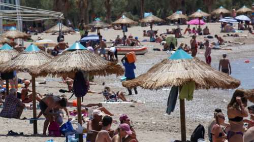 &quot;Τουρισμός για Ολους&quot;: Για ποια ΑΦΜ άνοιξε η πλατφόρμα - Τα ποσά και οι δικαιούχοι